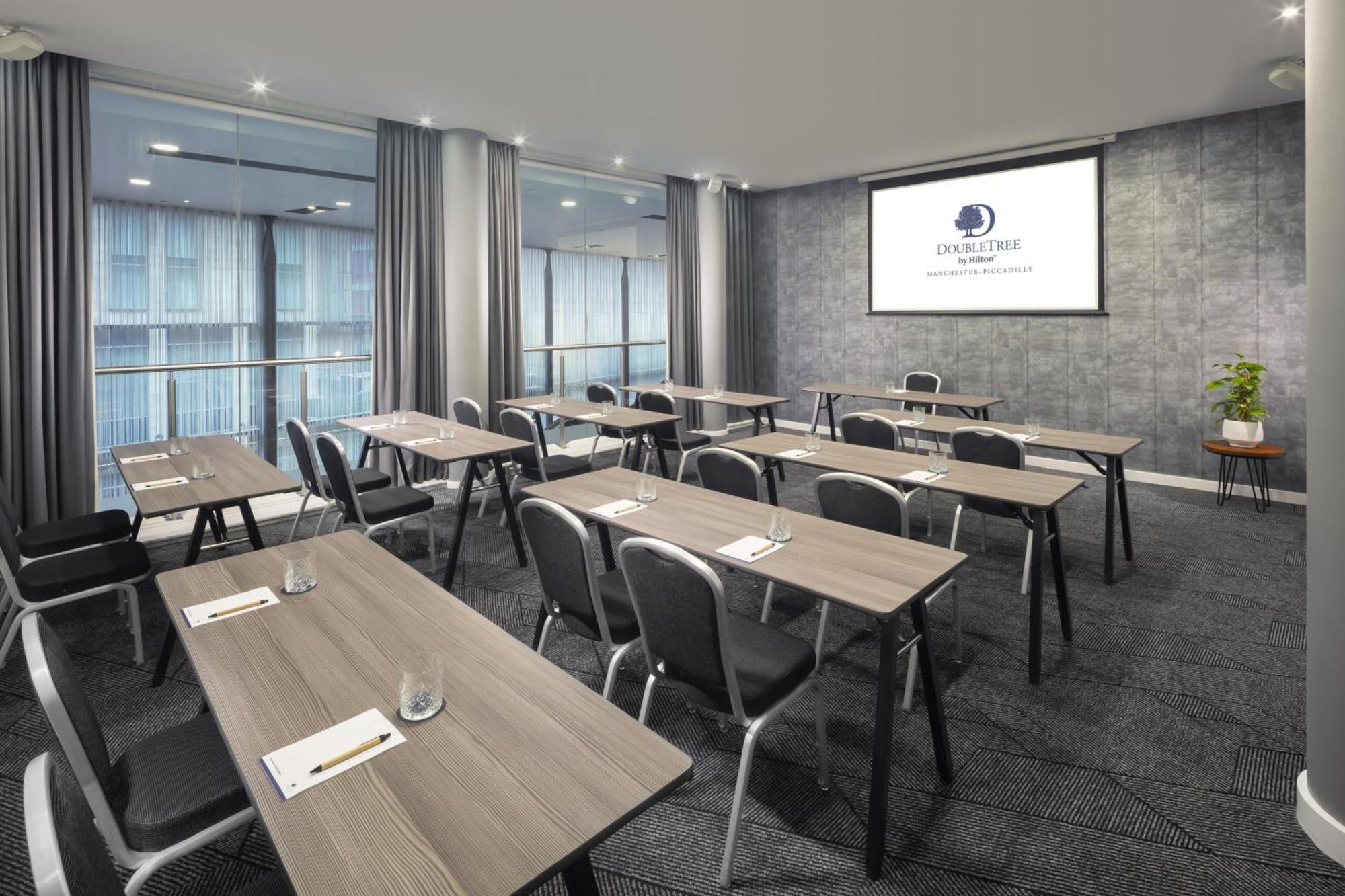 Doubletree By Hilton Manchester Piccadilly — الصور 1
